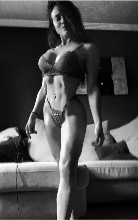 Nahá fotka uniklých OnlyFans od Mabelwellness Trainer