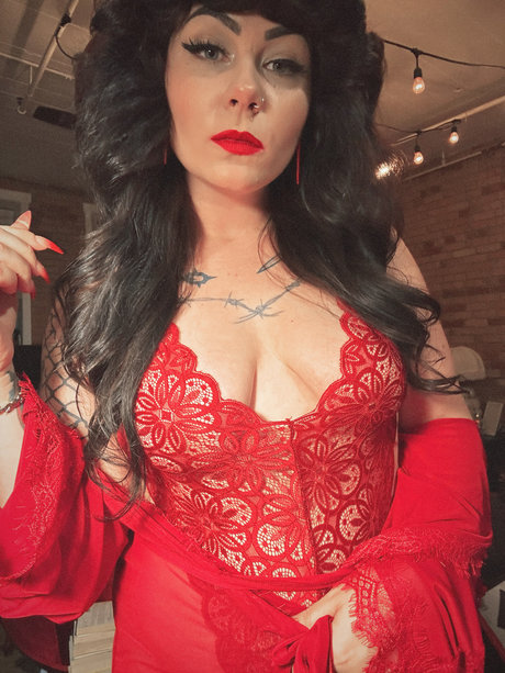 Foto nua vazada do OnlyFans de Vampirella