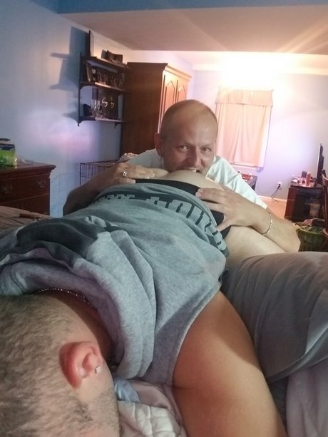 Naken läckt OnlyFans-bild av Joey Ampamp Matt