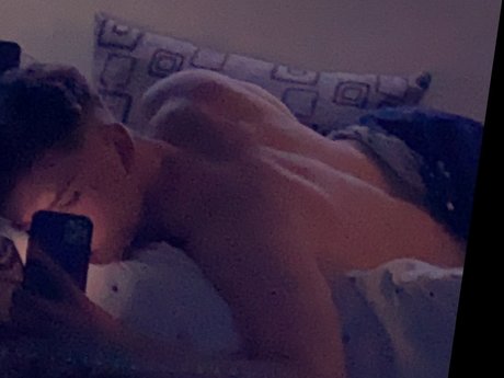 Nahá fotka uniklých OnlyFans od Julian