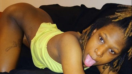 Nahá fotka uniklých OnlyFans od Carahcaramel