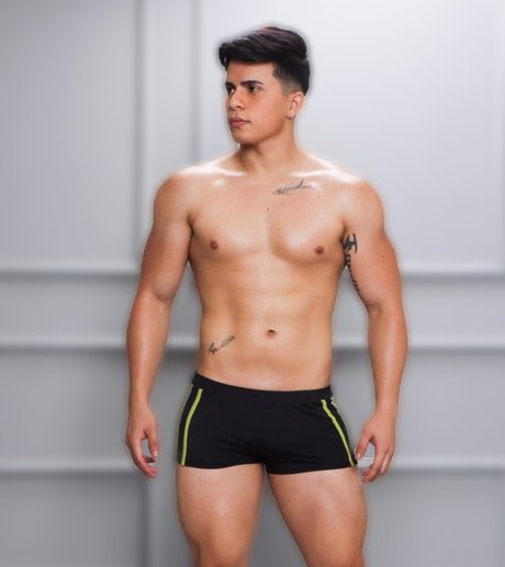 Nahá fotka uniklých OnlyFans od Joel Moreira Zambrano