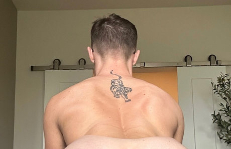 Naken lekkede OnlyFans-bilde av Joey