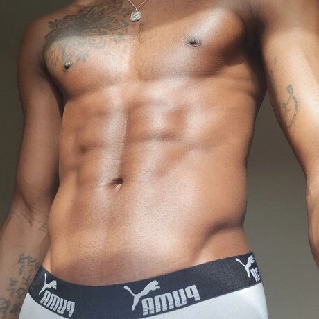 Nacktes geleaktes OnlyFans-Foto von Miles Evans