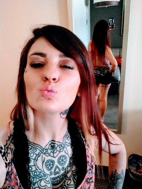Naken läckt OnlyFans-bild av The Mile Hi Beauty 