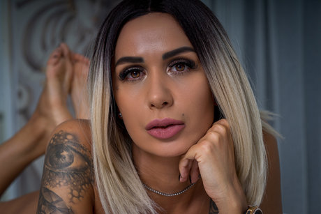 Naakte gelekte OnlyFans-foto van Celia Shine