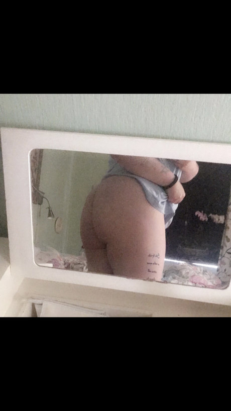 Naken läckt OnlyFans-bild av Miss Blue Free