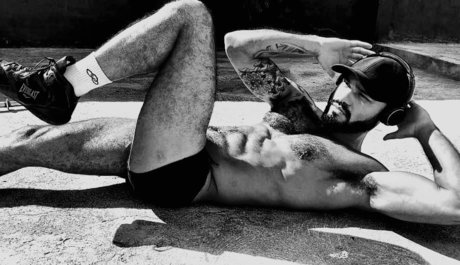 Nahá fotka uniklých OnlyFans od Jeff Carvalho