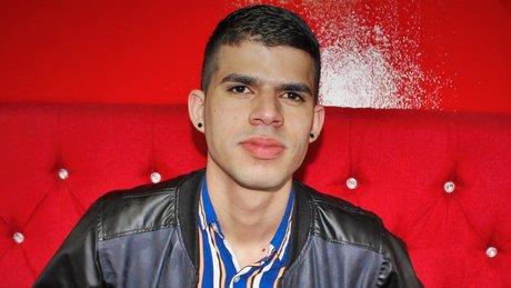 Alaston vuotanut OnlyFans-kuva Jhonnymiller