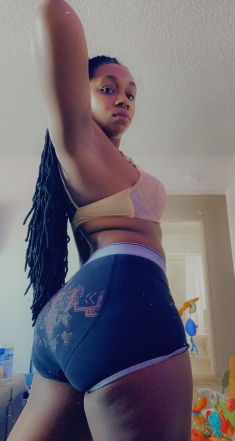Jasmin Monet