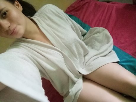 Nahá fotka uniklých OnlyFans od Yuly  Mar