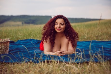 Alaston vuotanut OnlyFans-kuva Miryam Ines