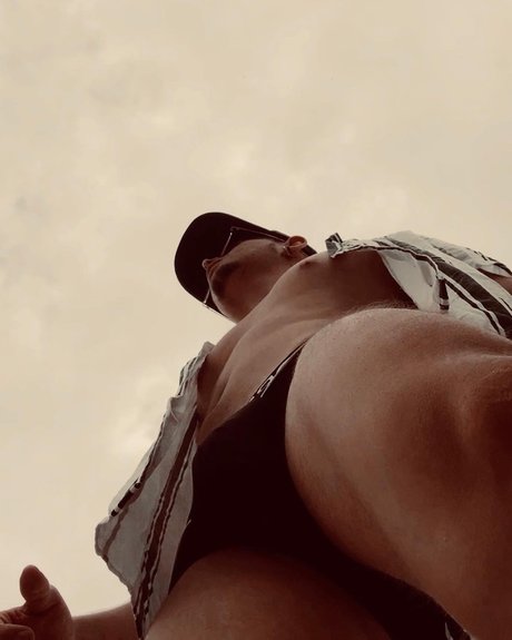 Обнаженная фотография утечки OnlyFans от Marn