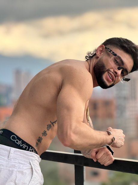 Alaston vuotanut OnlyFans-kuva Jhordan Montoya
