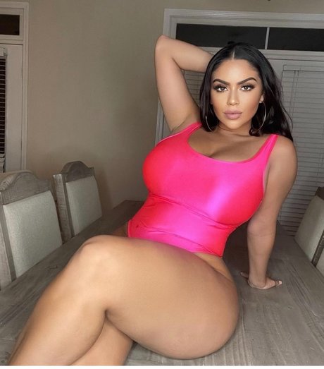 Jasmine Bella