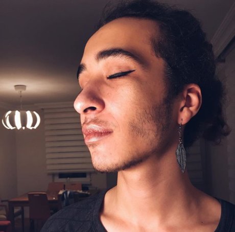 Alaston vuotanut OnlyFans-kuva 