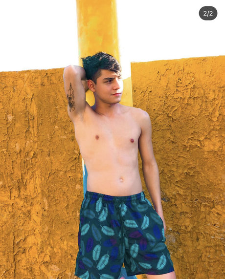 Naken läckt OnlyFans-bild av German Samayoa  