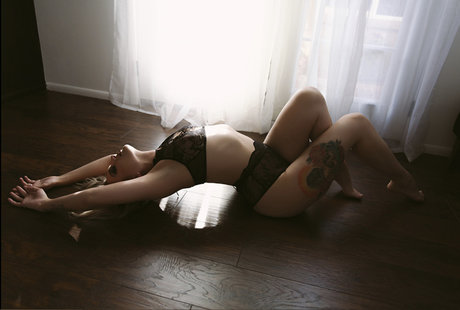 Naken läckt OnlyFans-bild av Heather Lindsay