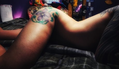 Обнаженная фотография утечки OnlyFans от Halo Mn