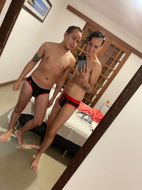 Nøgent lækket OnlyFans-billede af Luis Ampamp Carlos