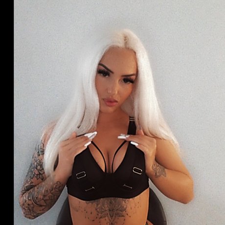 Yourfavouritetattedblonde