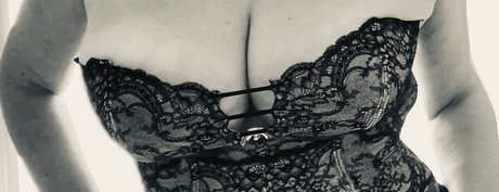 Foto nua vazada do OnlyFans de Mistress Jasmin