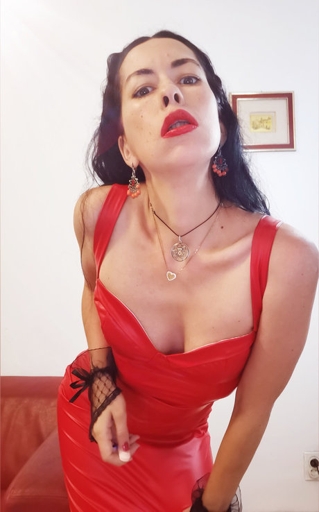 Naken läckt OnlyFans-bild av Mistress Natasha 
