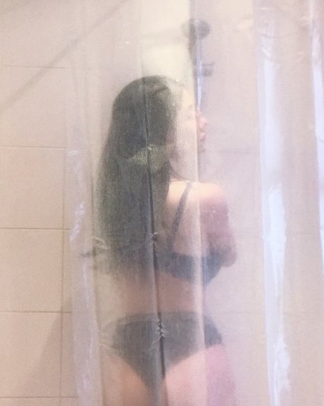 Naken läckt OnlyFans-bild av Worship My Boobs