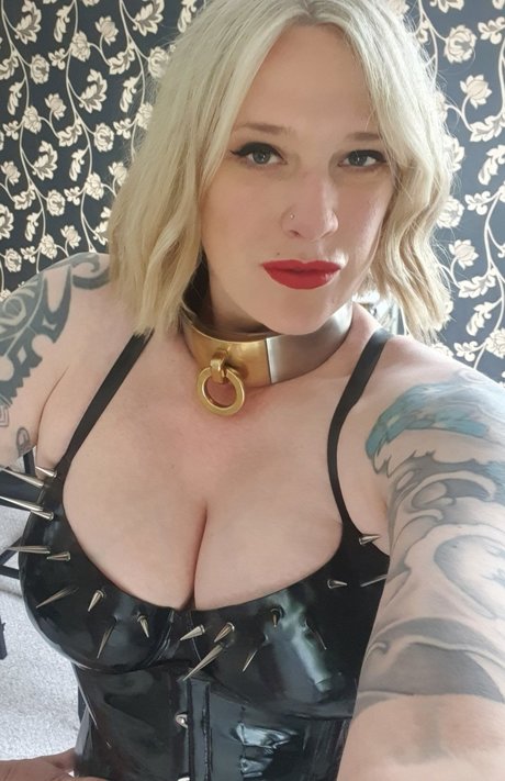 Naken läckt OnlyFans-bild av Mistress Celeste