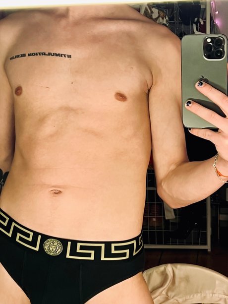 Nøgent lækket OnlyFans-billede af Royalxl