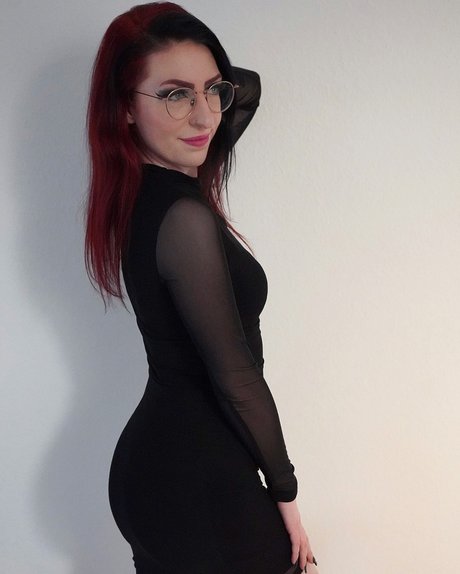 Becca OnlyFansリークヌード写真