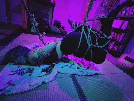 Naken läckt OnlyFans-bild av Smolekittencat