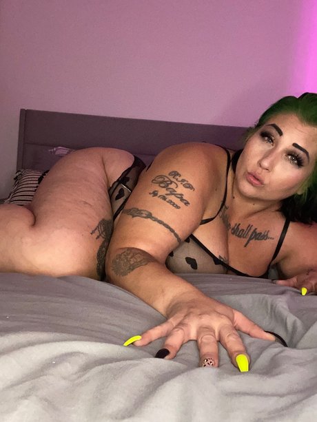 Nahá fotka uniklých OnlyFans od Missred2go