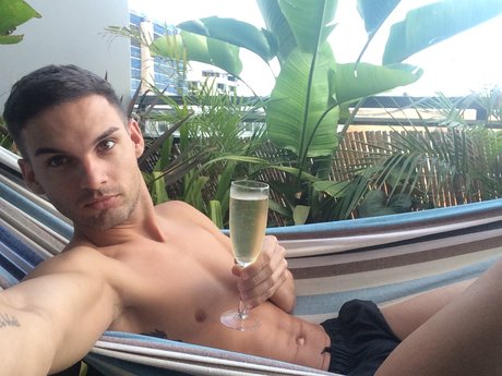 Naken läckt OnlyFans-bild av Jaxxx North