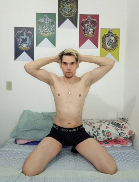 Foto nua vazada do OnlyFans de Alessandro Maggie