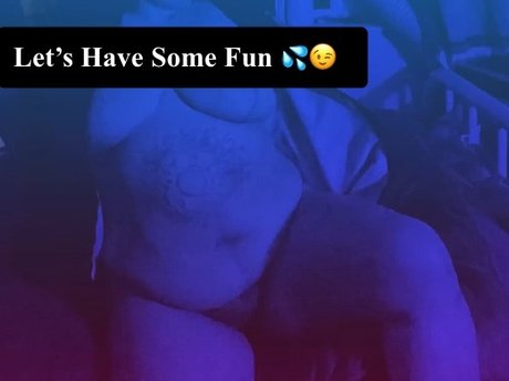 Alaston vuotanut OnlyFans-kuva Mommy 