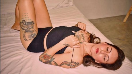 Naakte gelekte OnlyFans-foto van Frida Cano