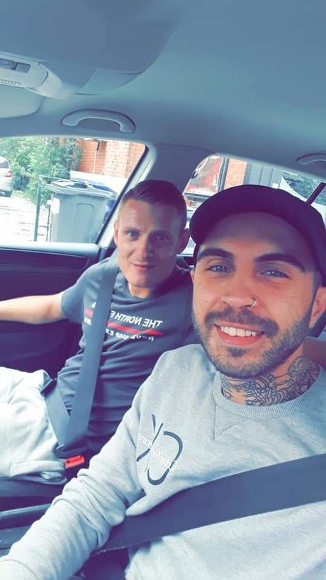 Naakte gelekte OnlyFans-foto van Jay And Bruce