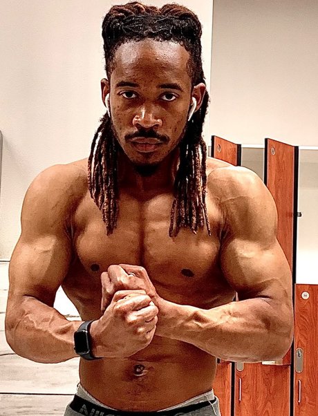 Alaston vuotanut OnlyFans-kuva Chavis