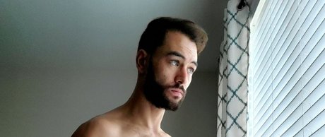 Nagie wyciekłe zdjęcie OnlyFans od Jax Atwell