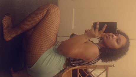 Alaston vuotanut OnlyFans-kuva Mistress Red