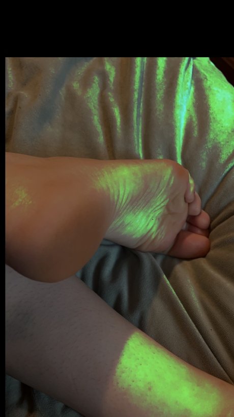 Foto desnuda filtrada de OnlyFans de Sun