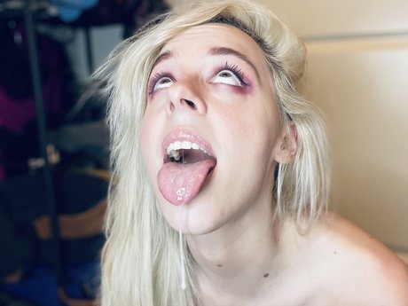 Alasti lekkinud OnlyFans-i pilt Hazelashes
