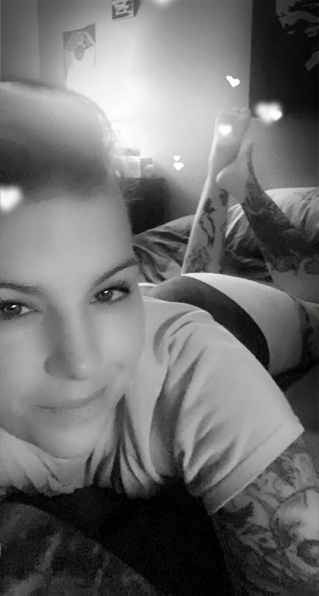 Naken läckt OnlyFans-bild av Asena Redd