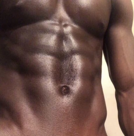 Nahá fotka uniklých OnlyFans od James Xavi