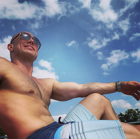 Naken läckt OnlyFans-bild av John Magnum