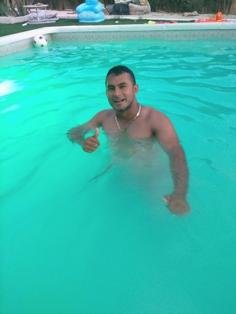 Nahá fotka uniklých OnlyFans od Jogli Loyo