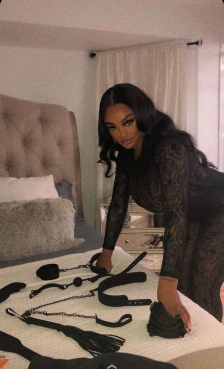 Nagie wyciekłe zdjęcie OnlyFans od Midwestbarbiecalli