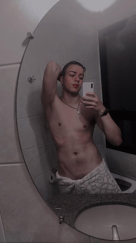 Обнаженная фотография утечки OnlyFans от Hottourist