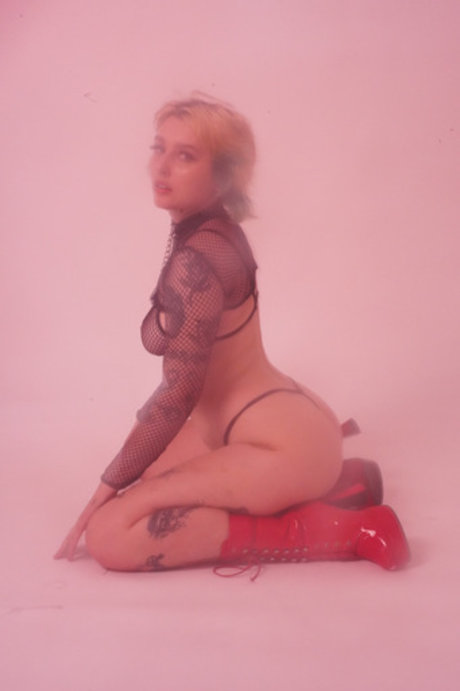 Nahá fotka uniklých OnlyFans od Max